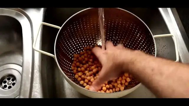 Video thumbnail for LOW CALORIE HUMMUS RECIPE(720P HD)