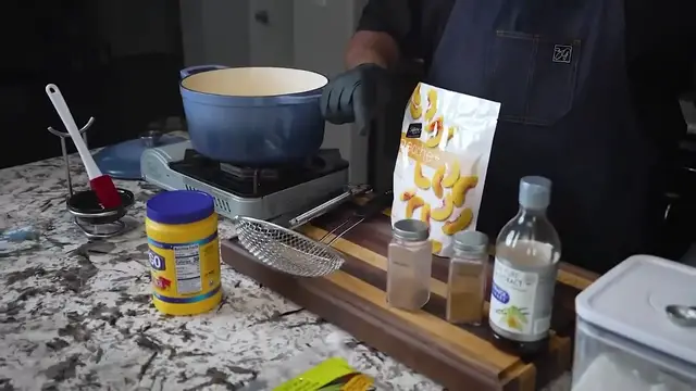 Video thumbnail for Best Peach Cobbler Egg Rolls You ve Ever Tried (720P HD)