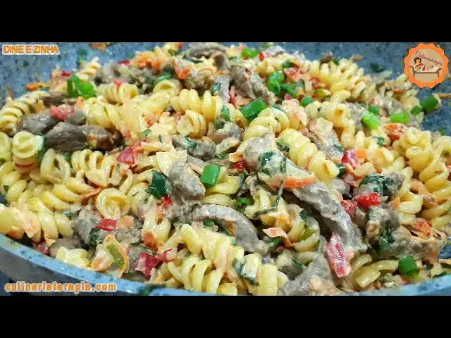 Video thumbnail for Macarrão Colorido à Jardineira com Carne e Creme de Leite, Saboroso Para uma Refeição Completa