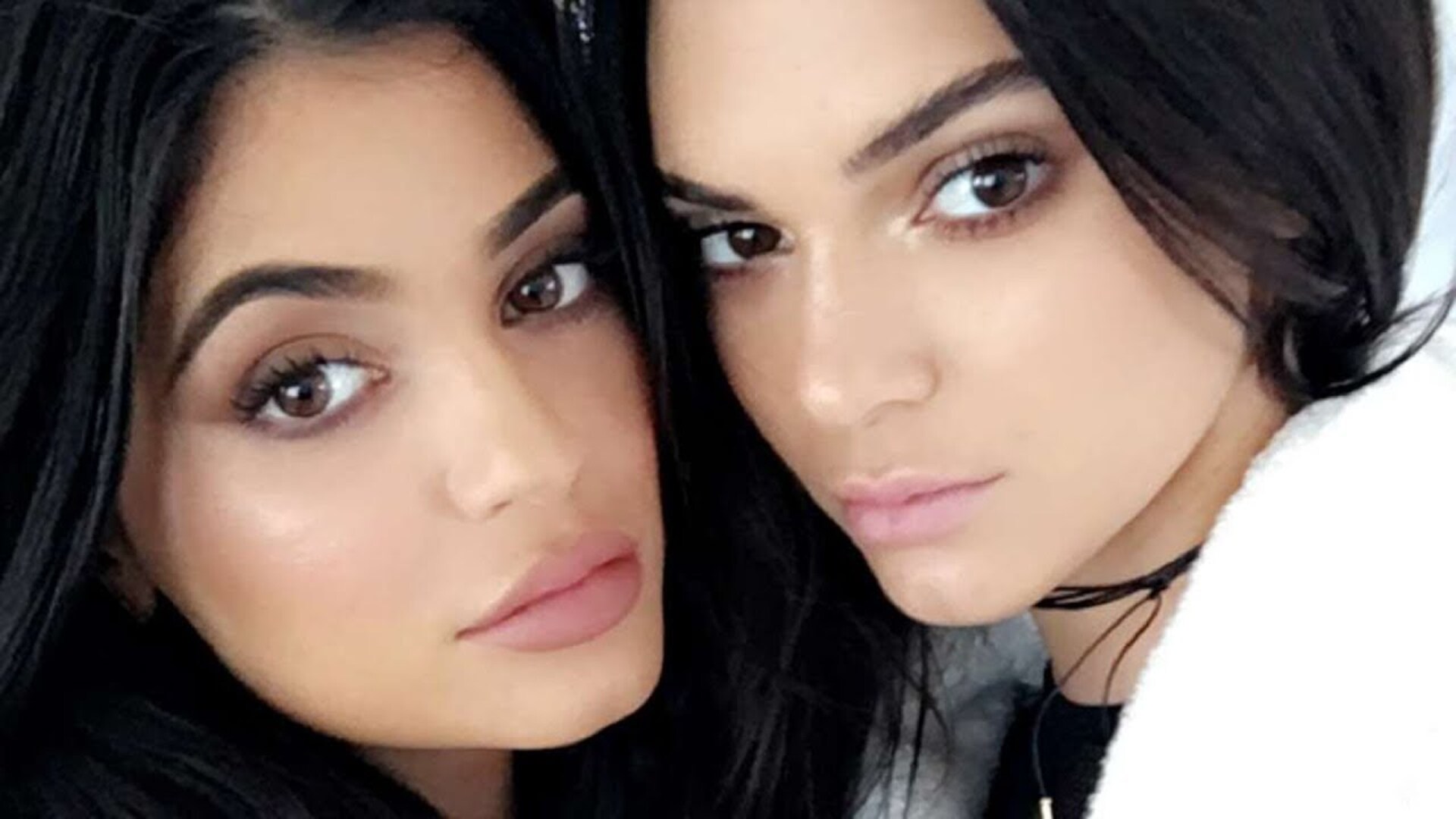 Video thumbnail for Celebs Who Refuse To Interact With Their Fans