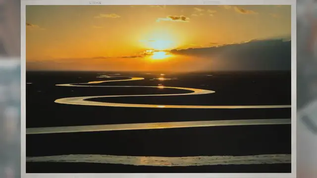 Video thumbnail for Why Curved Computer Monitors Are Better for Gaming