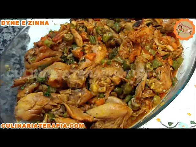 Video thumbnail for COMO FAZER FRANGO COM QUIABO SEM BABA - Frango Caipira