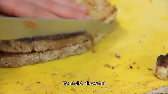 Video thumbnail for the best banana bread recipe