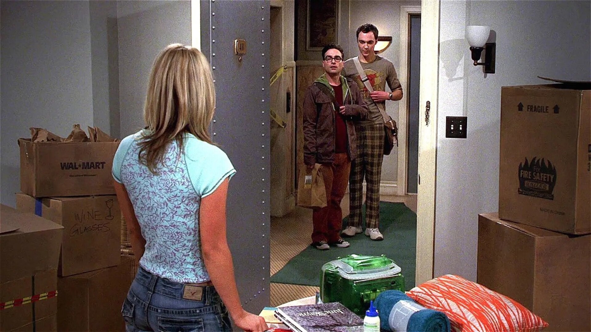 Video thumbnail for Why The Big Bang Theory Replaced Its Original Female Lead With Kaley Cuoco's Penny