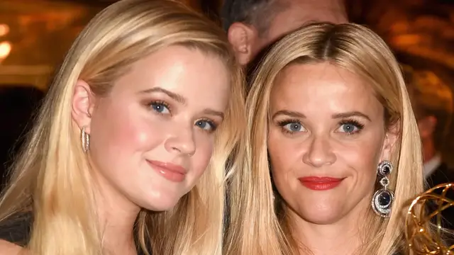 Video thumbnail for Reese Witherspoon's Daughter Ava Lives A Really Lavish Life