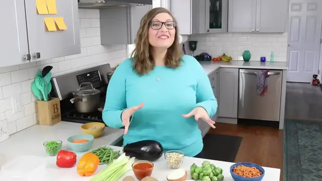 Video thumbnail for Meal Prep for the Week   20 Meals for  30(720P 60FPS)