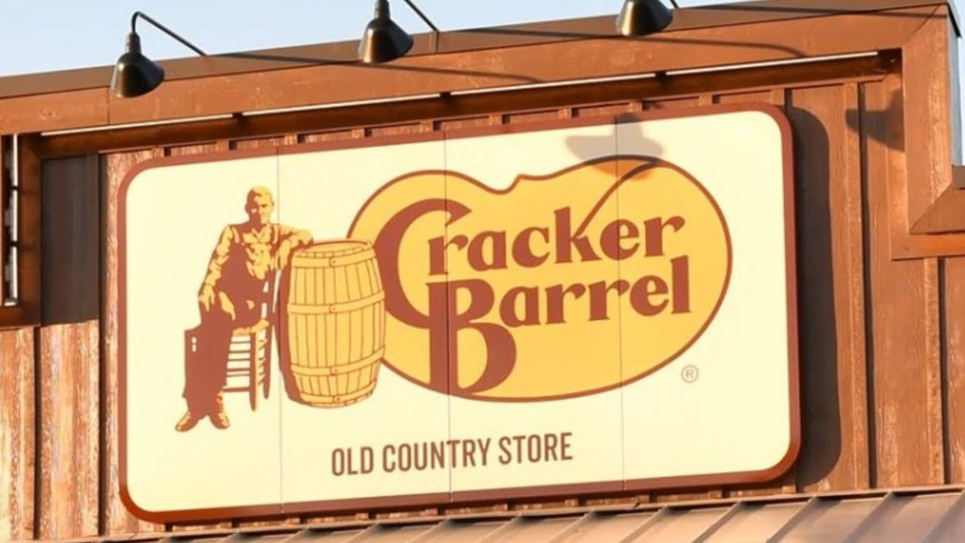 Video thumbnail for The Absolute Best Things To Order At Cracker Barrel
