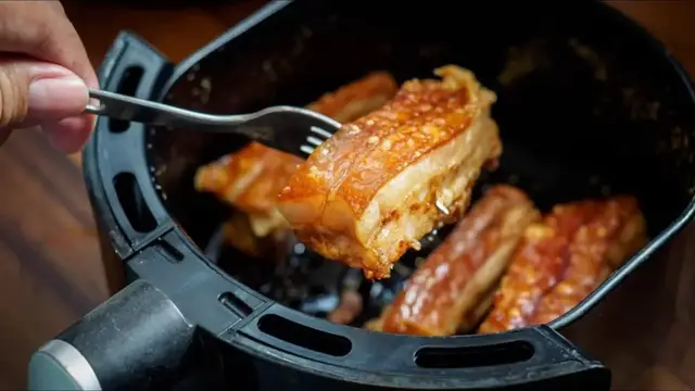 Video thumbnail for What You Need To Know Before Using Your Air Fryer Again