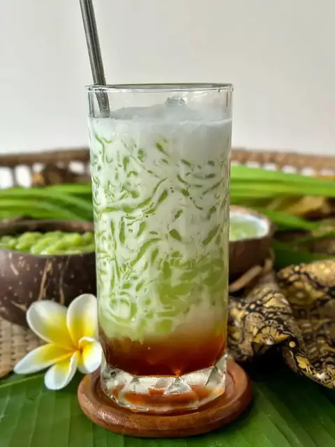 Video thumbnail for Refreshing Thai Cendol Dessert