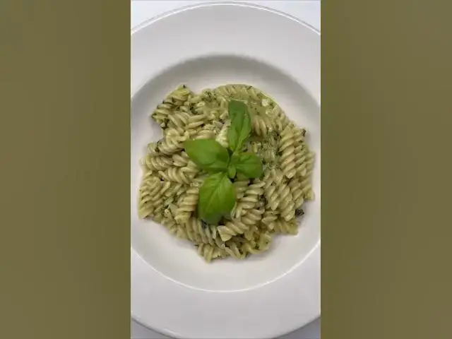 Video thumbnail for Fusilli al pesto genovese #cuisineitalienne #recetteitalienne #pasta #pastalover #pesto