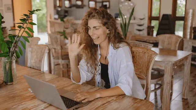 Video thumbnail for Crafting Captivating 'About' Pages: A Guide for Everyone