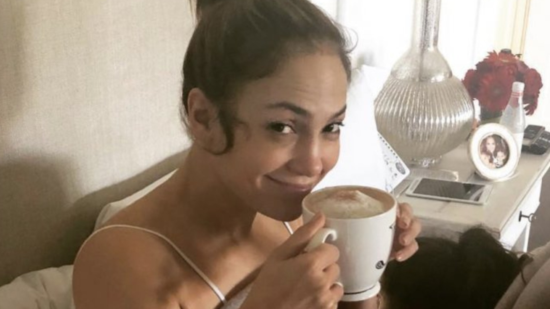 Video thumbnail for This Is What Jennifer Lopez Eats In A Day