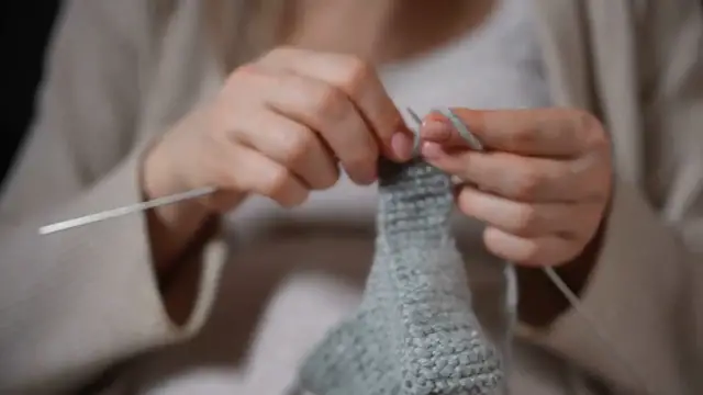 Video thumbnail for Crochet in Color Easy Breezy Multicolor Square Tutorial for Beginners