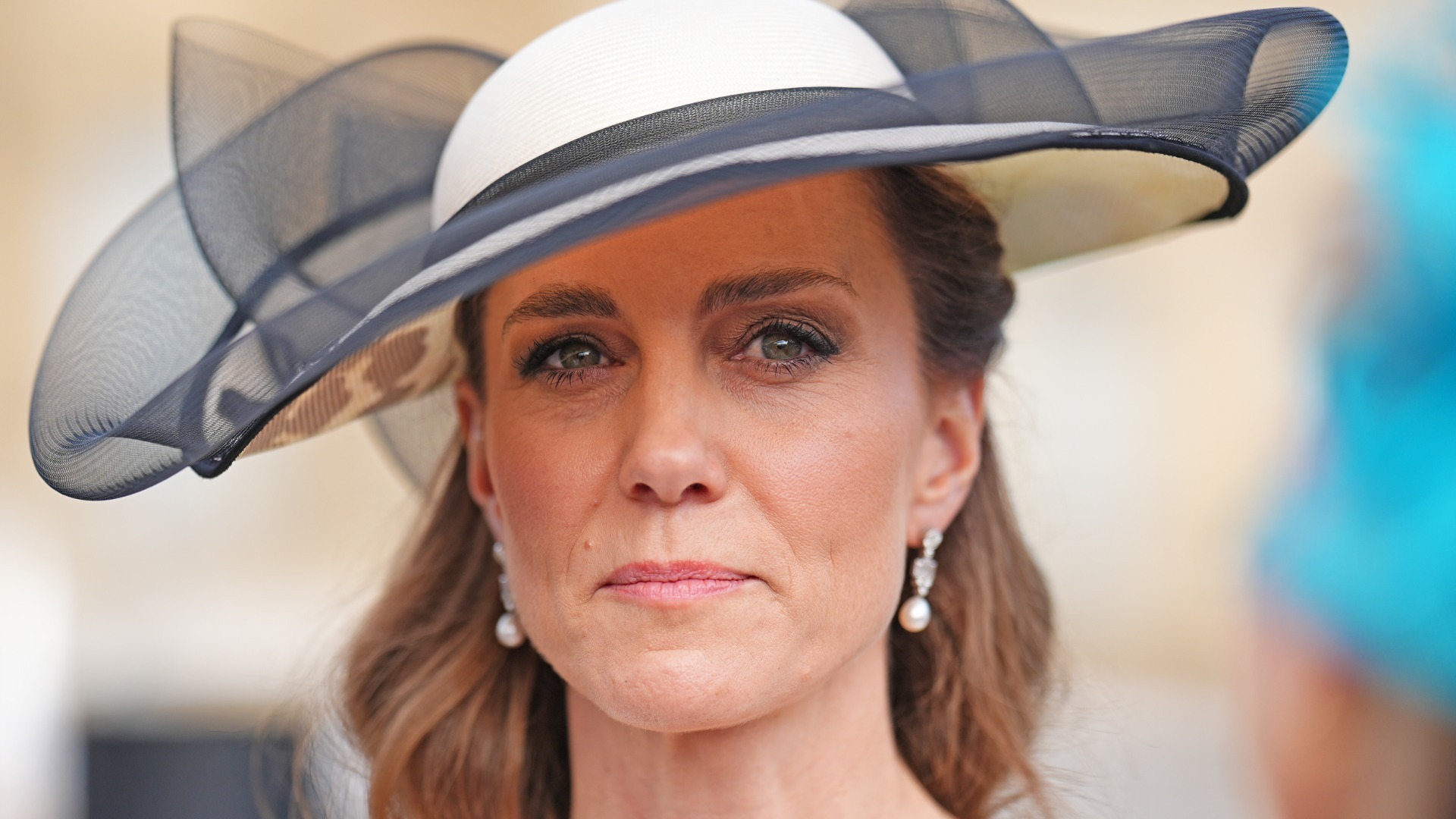 Video thumbnail for Kate Stuns In Her First Garden Party Look Of The Season