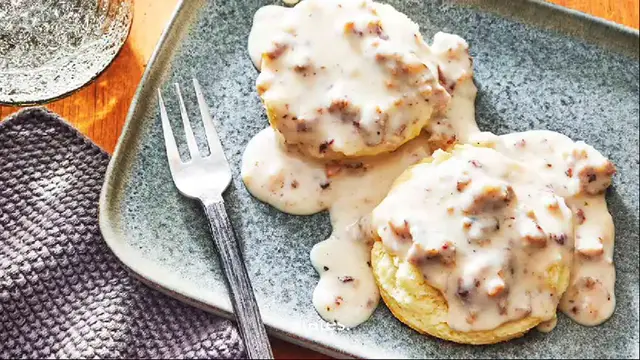 Video thumbnail for sausage gravy recipe