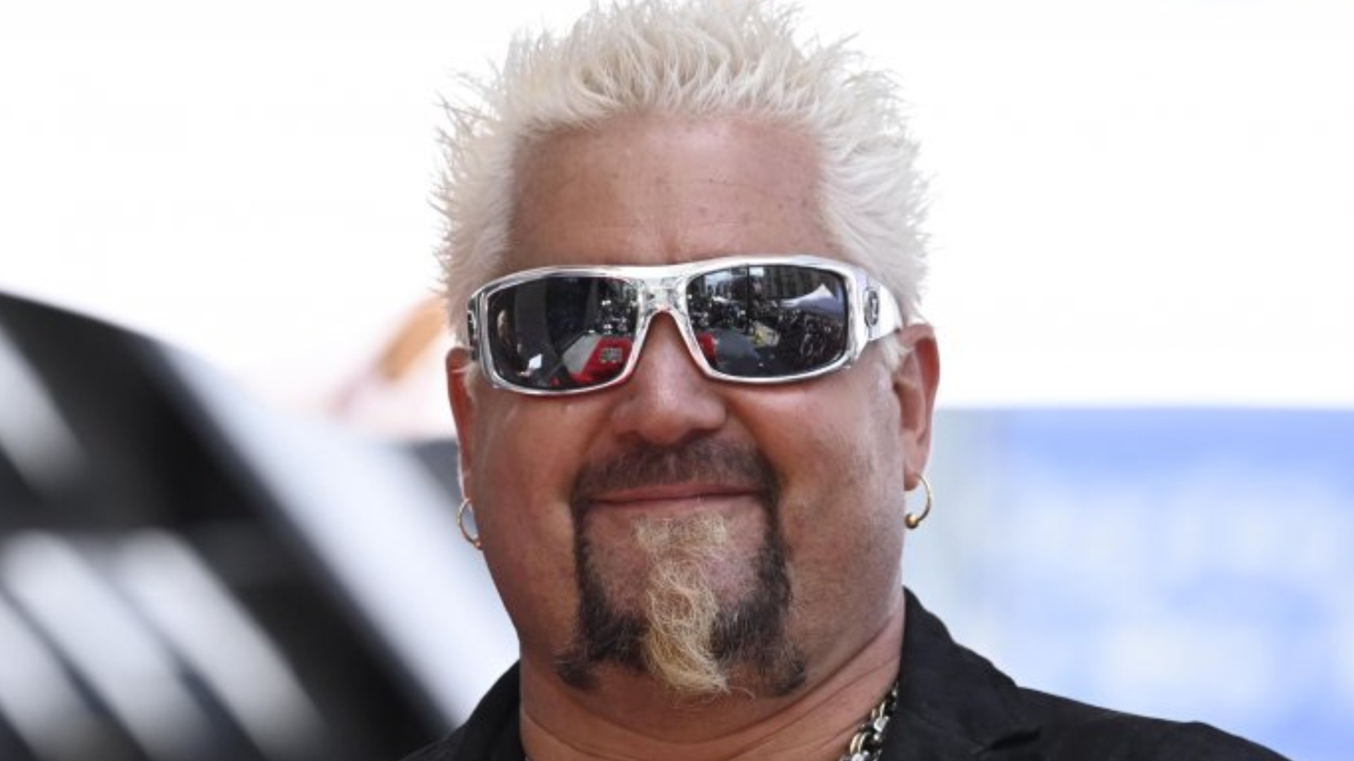Video thumbnail for How Fans Can Tell When Guy Fieri Doesn't Like What He's Eating