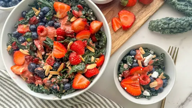 Video thumbnail for Kale And Balsamic Berry Salad Recipe