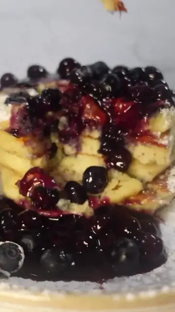 'Video thumbnail for FLUFFY BLUEBERRY PANCAKES'