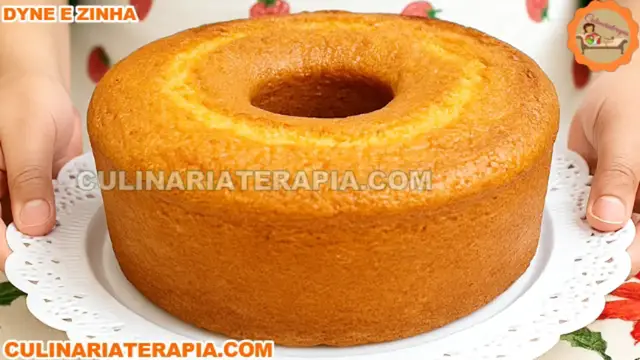 'Video thumbnail for Bolo Caseiro Simples e Fofinho – Receita Fácil e Deliciosa'