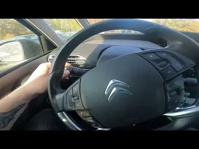Video thumbnail for How to Enable or Disable Automatic Lights in Citroen C4 Picasso II ( 2013 – 2018 ) - Use Auto Lights