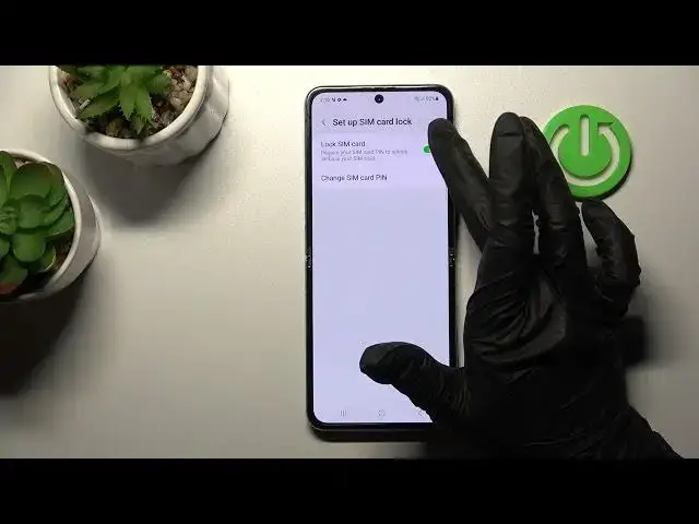 'Video thumbnail for How to Remove SIM PIN from SIM Card in Samsung Galaxy Z Flip4'