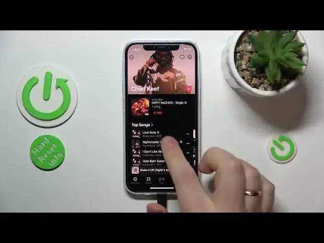 'Video thumbnail for What Does The E Mean in Apple Music'