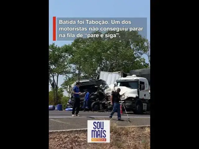 Video thumbnail for Uma pessoa fica ferida após engavetamento envolvendo três caminhões na BR-153