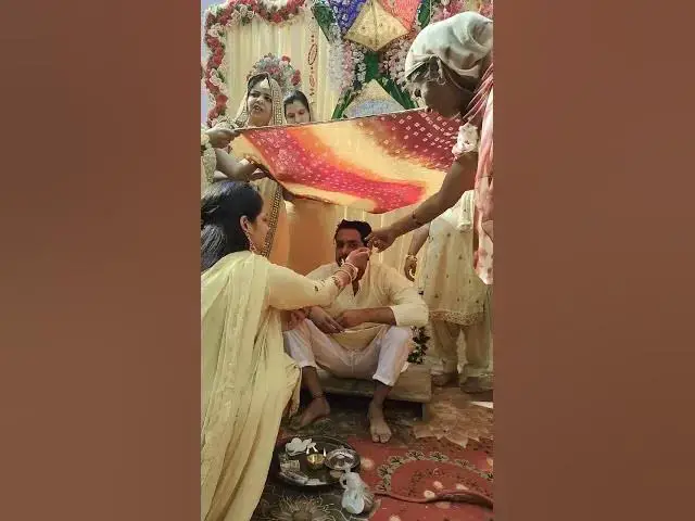 Video thumbnail for लाडले का आरता देखो किसने किया 🫠#happy_lokgeet #shortvideo