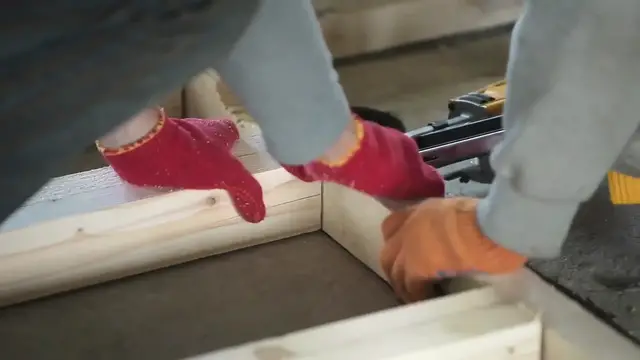 Video thumbnail for When Lumberjacks Saw A Strange Marking Inside This Tree, They Knew They Were Onto Something