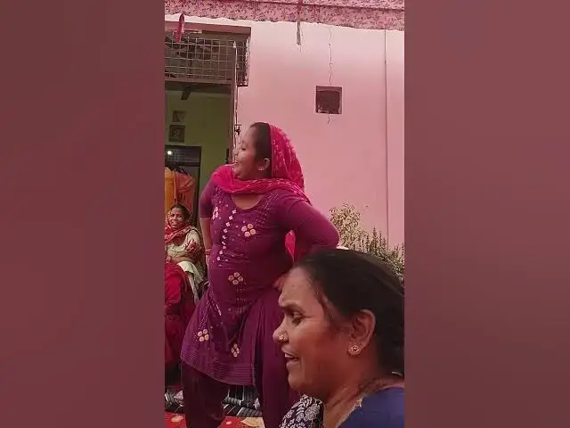 Video thumbnail for ब्याह शादी का मस्त गीतऔर नाच #happy_lokgeet #viral #डांस #जकड़ी