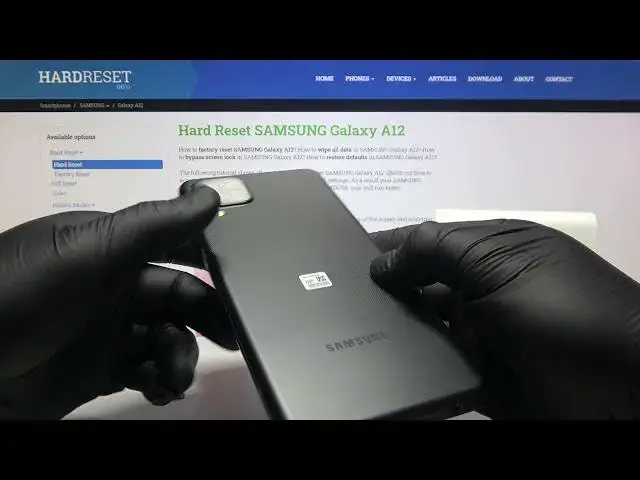 Video thumbnail for Color Presentation of SAMSUNG Galaxy M12 – How Mat Black Color Looks Like