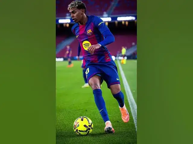 Video thumbnail for ¿Qué os parecen las espinilleras de Lamine Yamal? 🤔  #fcbarcelona #Barça #lamineyamal