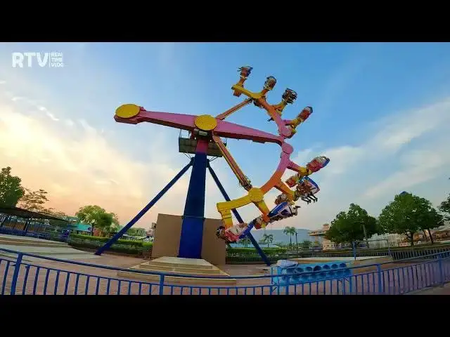 Video thumbnail for Delta Hoppla Ride at Wet N Joy Amusement Park - Lonavala