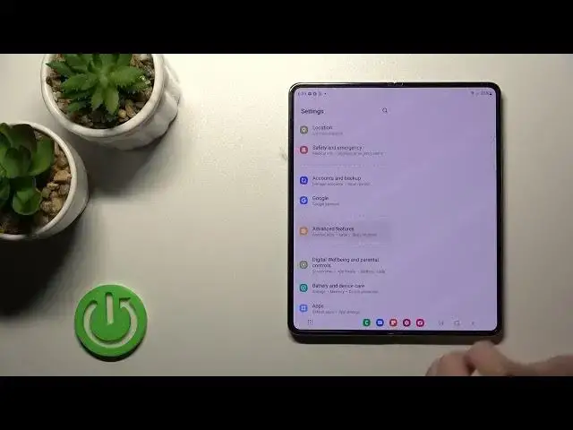 'Video thumbnail for How to Change Screenshot Format in SAMSUNG Galaxy Z Fold 4 – Manage Screenshot Options'