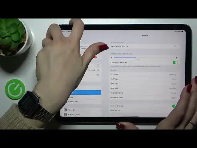 'Video thumbnail for How to Adjust the Ringtone Volume on the iPad 10th Generation (2022)'