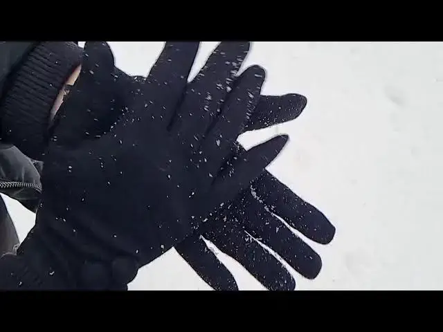 'Video thumbnail for Snow and Gloves in Slow Motion - Samsung Galaxy S21 Super Slow Motion HD 30FPS'