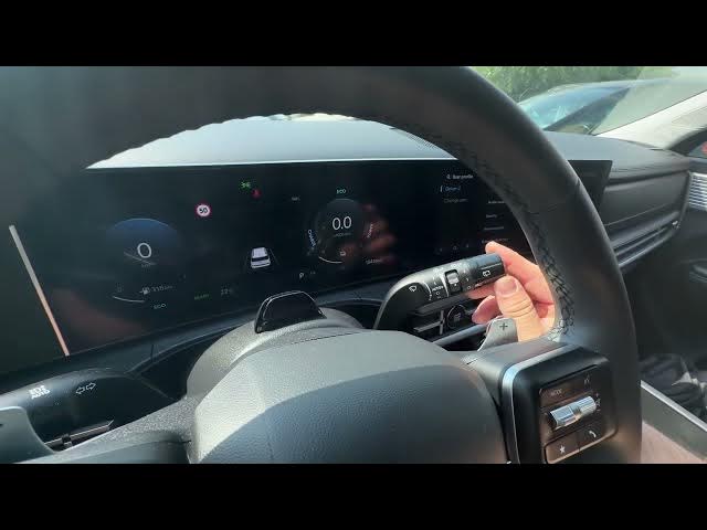 Video thumbnail for HYUNDAI Santa Fe V – How to Use Front Wipers