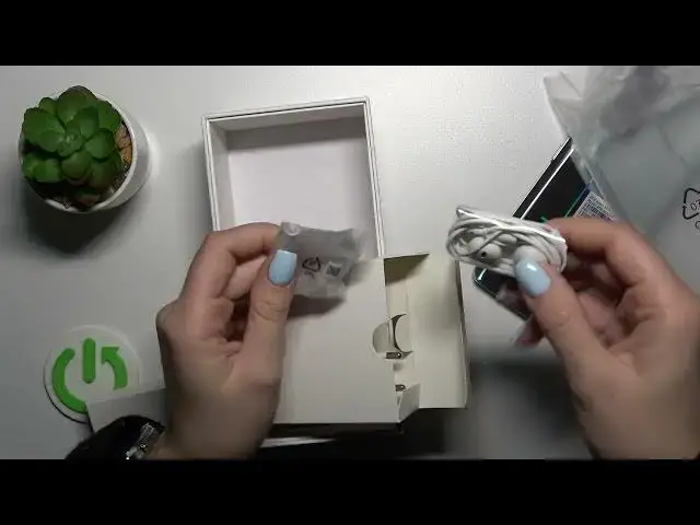 Video thumbnail for Does ZTE Axon 30 5G Come with a 3.5mm Headphones Adapter?