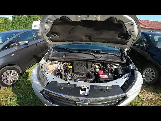 Video thumbnail for Where is the Washer Fluid Reservoir in Dacia Lodgy ( 2012 – now )