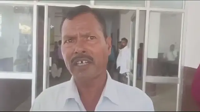 Video thumbnail for कटोरा लेकर न्याय की भीख मांगने पहुंचा फरियादी