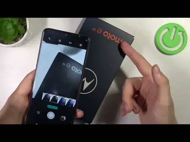 'Video thumbnail for MOTOROLA Moto E22 Camera Tricks'