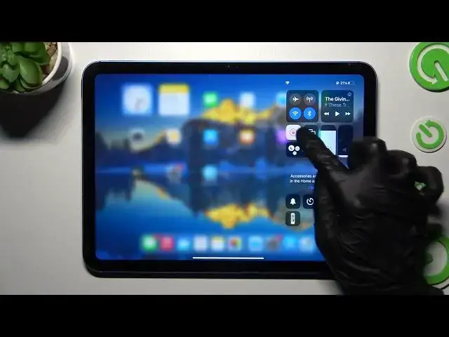 'Video thumbnail for How to Turn On / Turn Off the Screen Auto Rotate Option on the iPad 10th Gen (2022)'