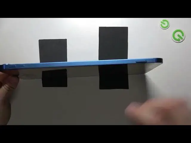 Video thumbnail for Does the iPad 10th Gen (2022) Have a Slot for an SD Card? Let's Figure Out!