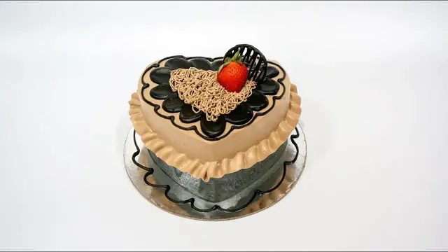 Video thumbnail for Chocolate heart cake decoration for birthday