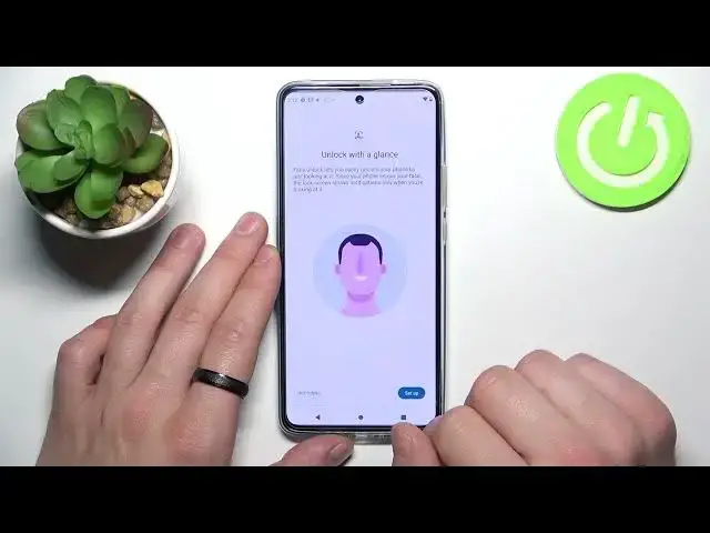 'Video thumbnail for How to Use Face Unlock in MOTOROLA EDGE 30 - Set Up Face Recognition'