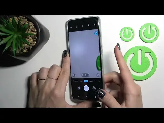 Video thumbnail for How to Activate Quick Launch in MOTOROLA Edge 30 – Quick Launch Option
