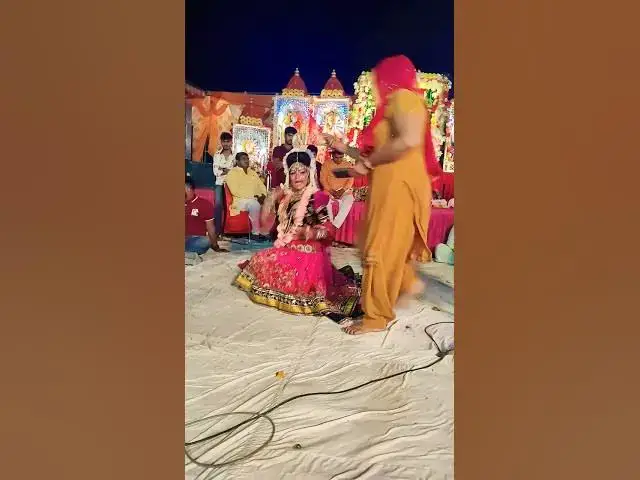 Video thumbnail for राधा ने शाम से रंगवाई चुनरी#happy_lokgeet #trending #viral #डांस