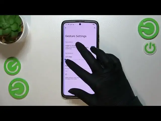 Video thumbnail for How to Set Gestures Navigation on Motorola Razr 2022