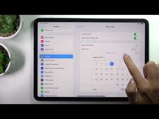 Video thumbnail for How to Manually Change Date and Time on the iPad Pro 11'' 2022