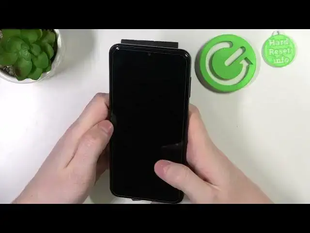 'Video thumbnail for SAMSUNG Galaxy A23  Hand Size Compared'